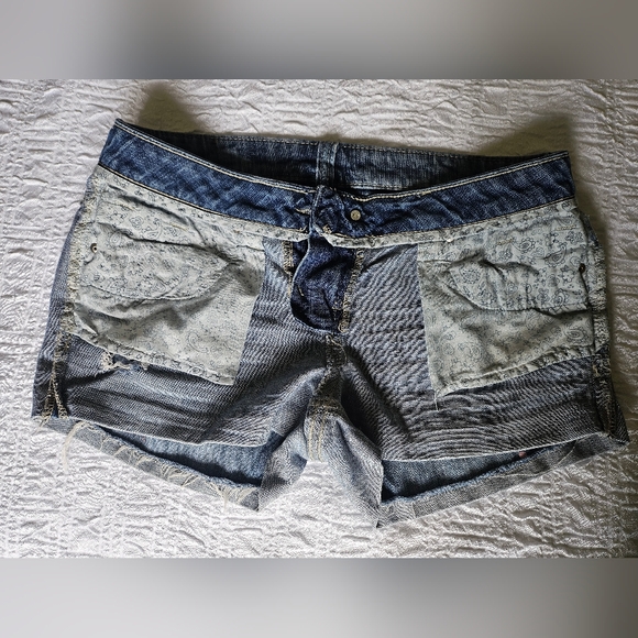 Womens Mudd Blue Jean Shorts Size 5 Pink Orange Paint Splatter - Picture 5 of 10